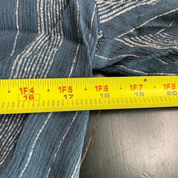 Banyan Tree Blue Cropped Flowy Tie Boho Flutter Sleeve Top Shirt Size Large - Picture 6 of 8